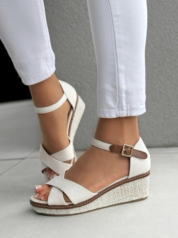 Wygodne sandałki damskie z płótna