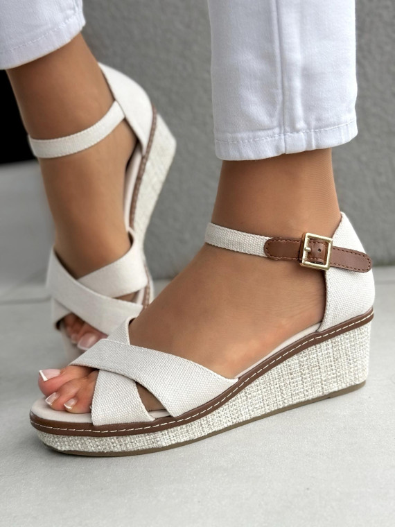 Wygodne sandałki damskie z płótna