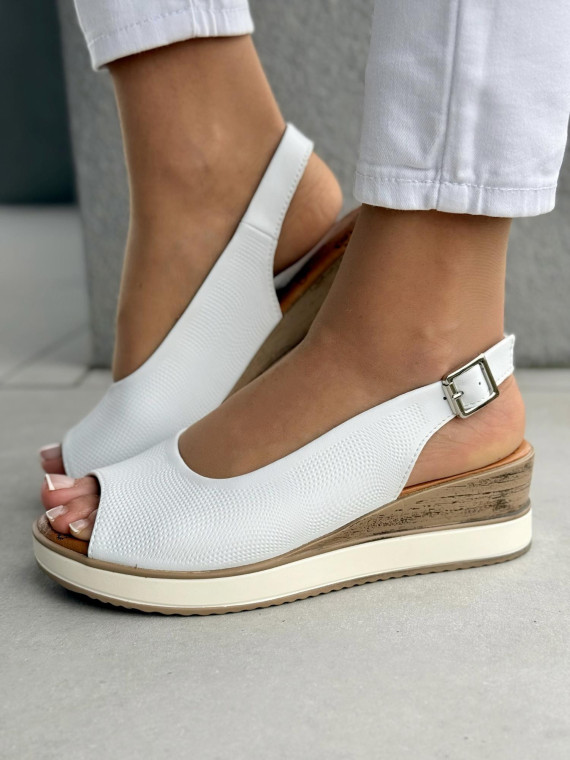 Bardzo  wygodne sandały damskie ze skóry naturalnej