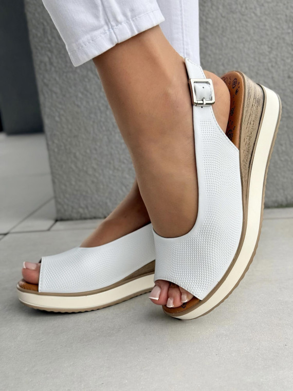 Bardzo  wygodne sandały damskie ze skóry naturalnej