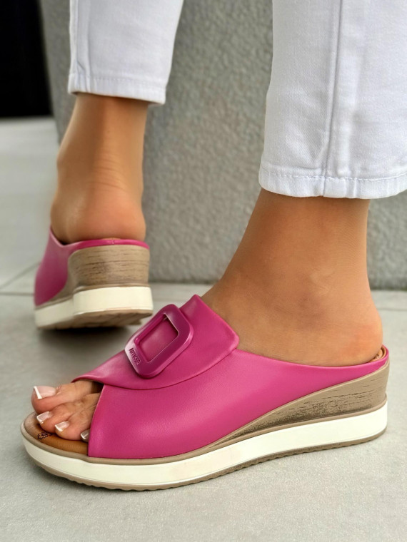 Klapki damskie ze skóry naturalnej