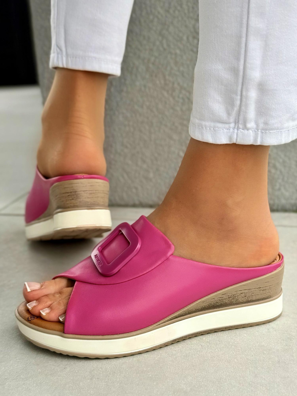 Klapki damskie ze skóry naturalnej