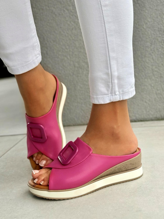 Klapki damskie ze skóry naturalnej