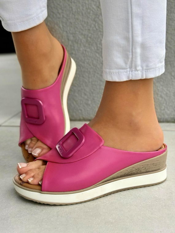 Klapki damskie ze skóry naturalnej