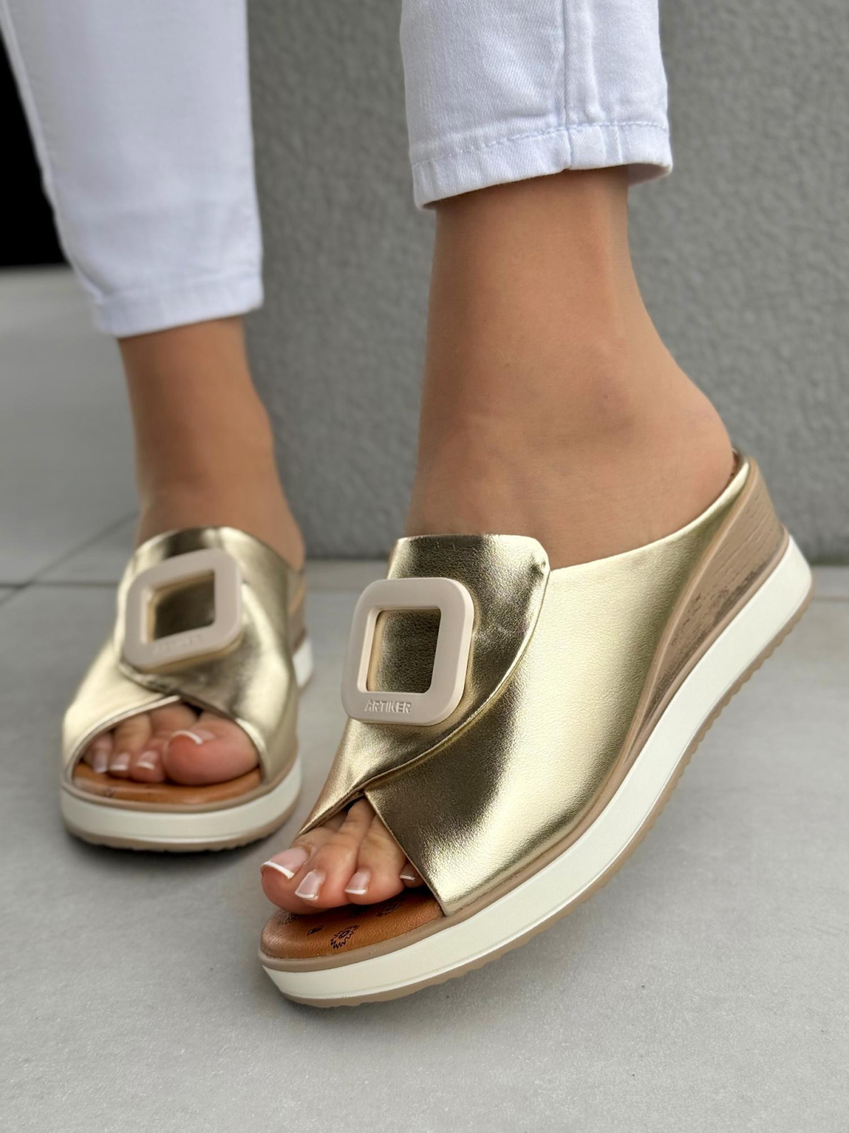 Mega wygodne klapki damskie ze skóry naturalnej