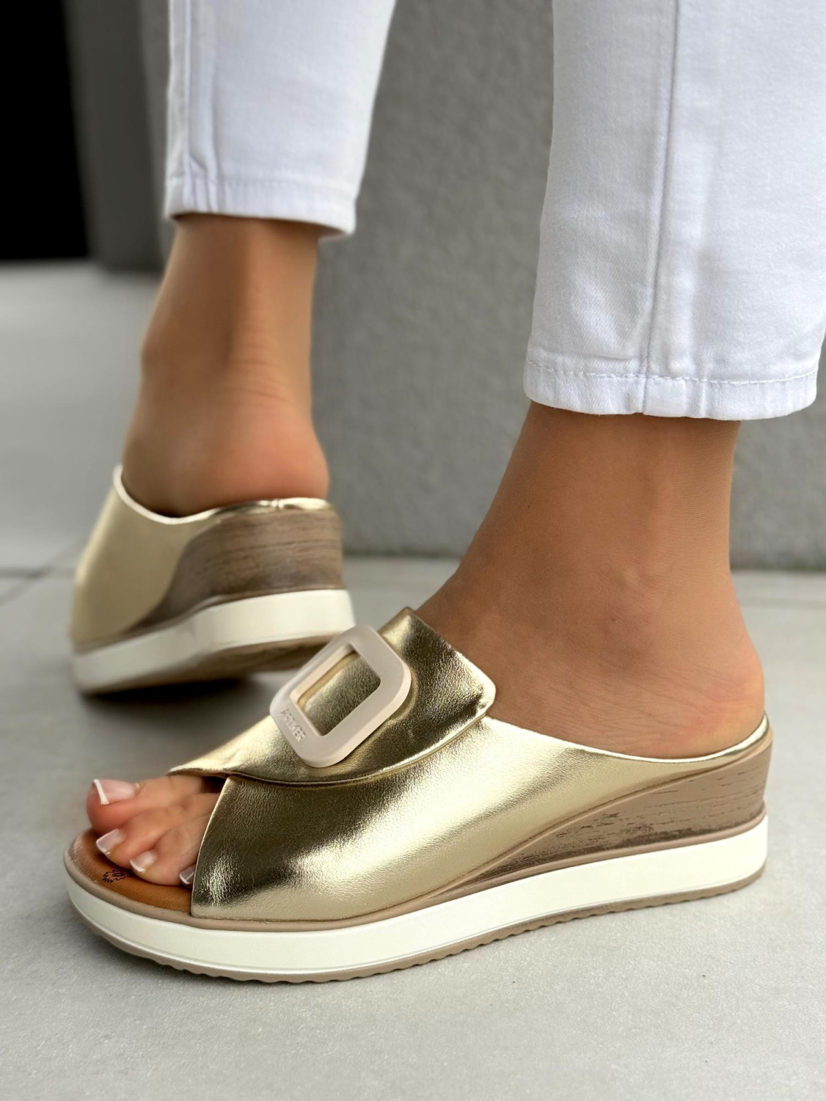 Mega wygodne klapki damskie ze skóry naturalnej