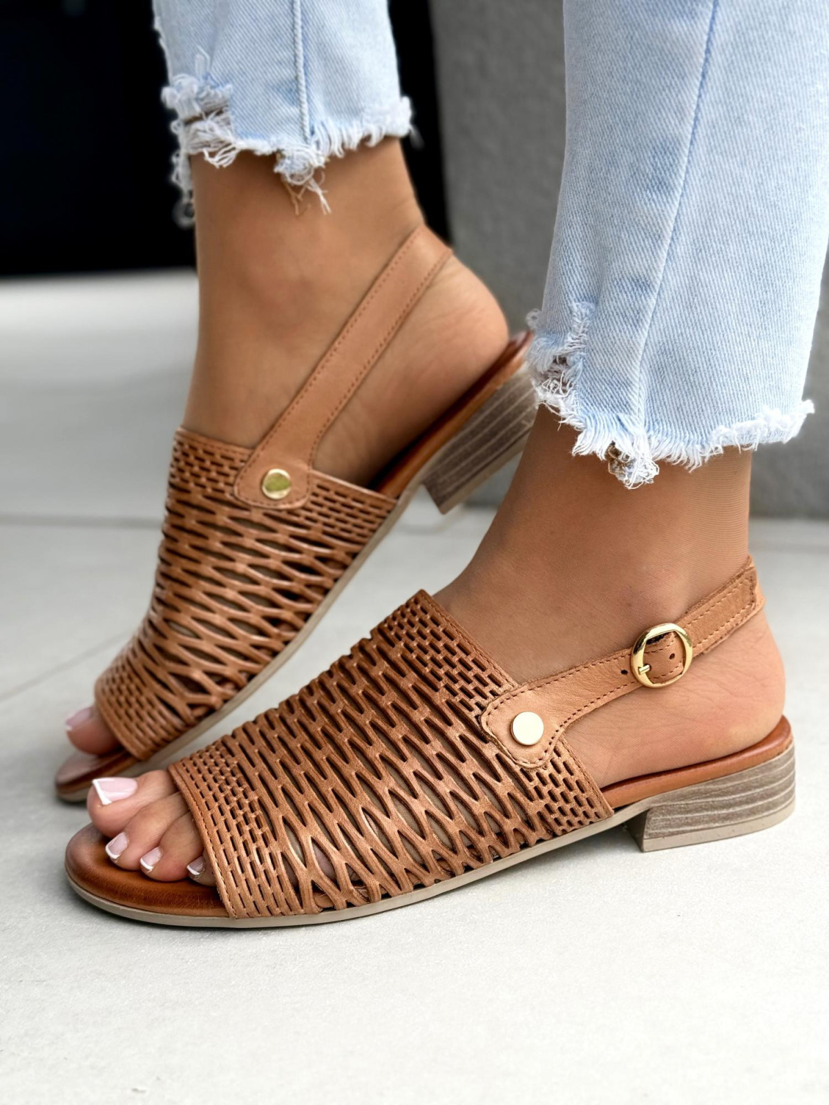 Sandałki damskie ze skóry naturalnej