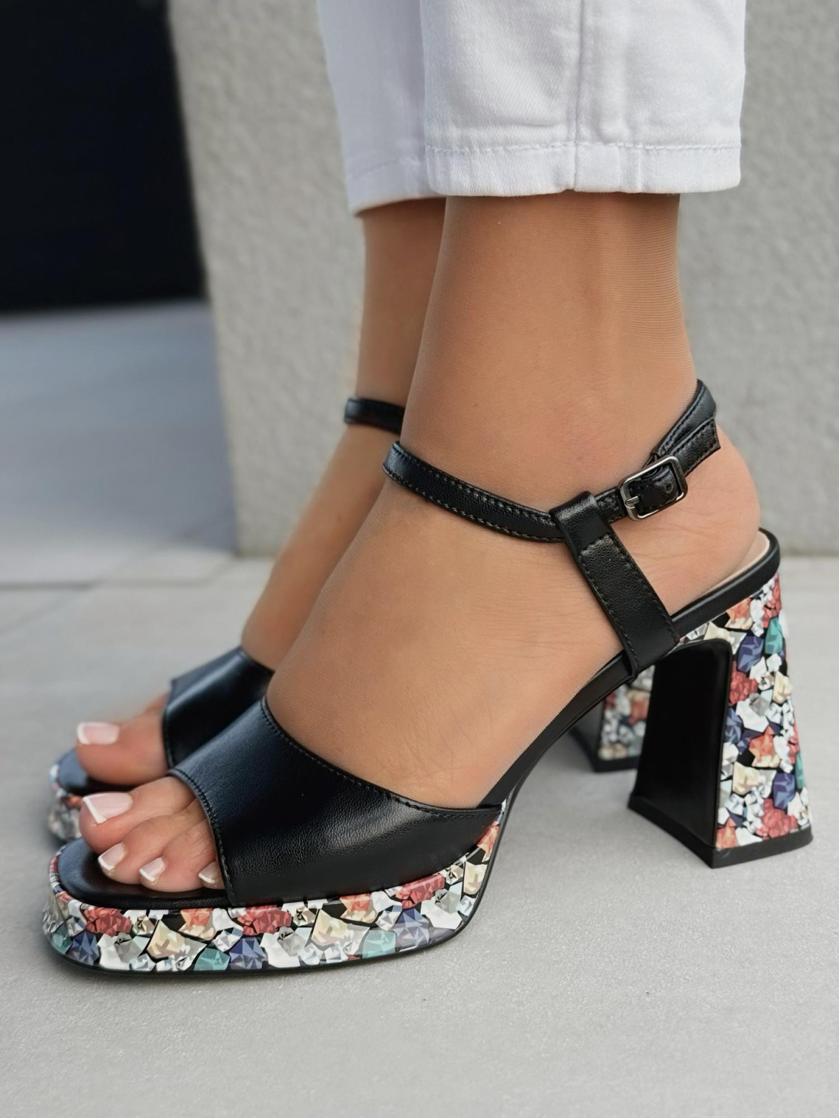 Sandałki damskie ze skóry naturalnej