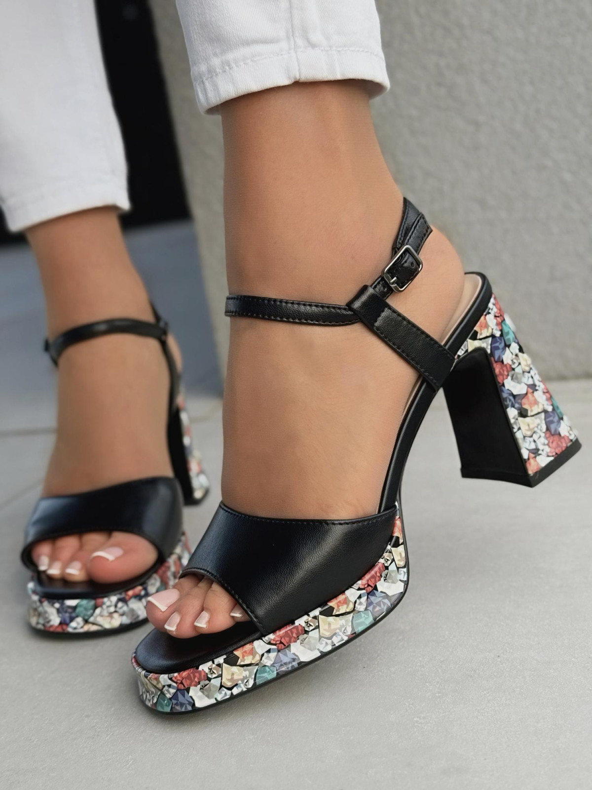 Sandałki damskie ze skóry naturalnej