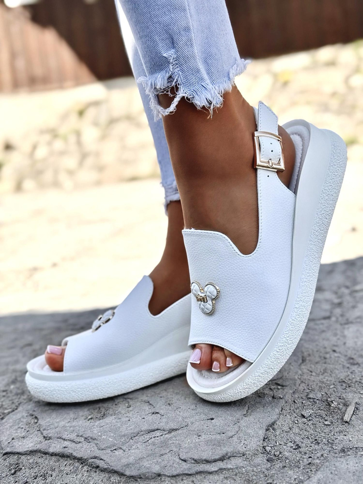 Sandałki damskie ze skóry naturalnej