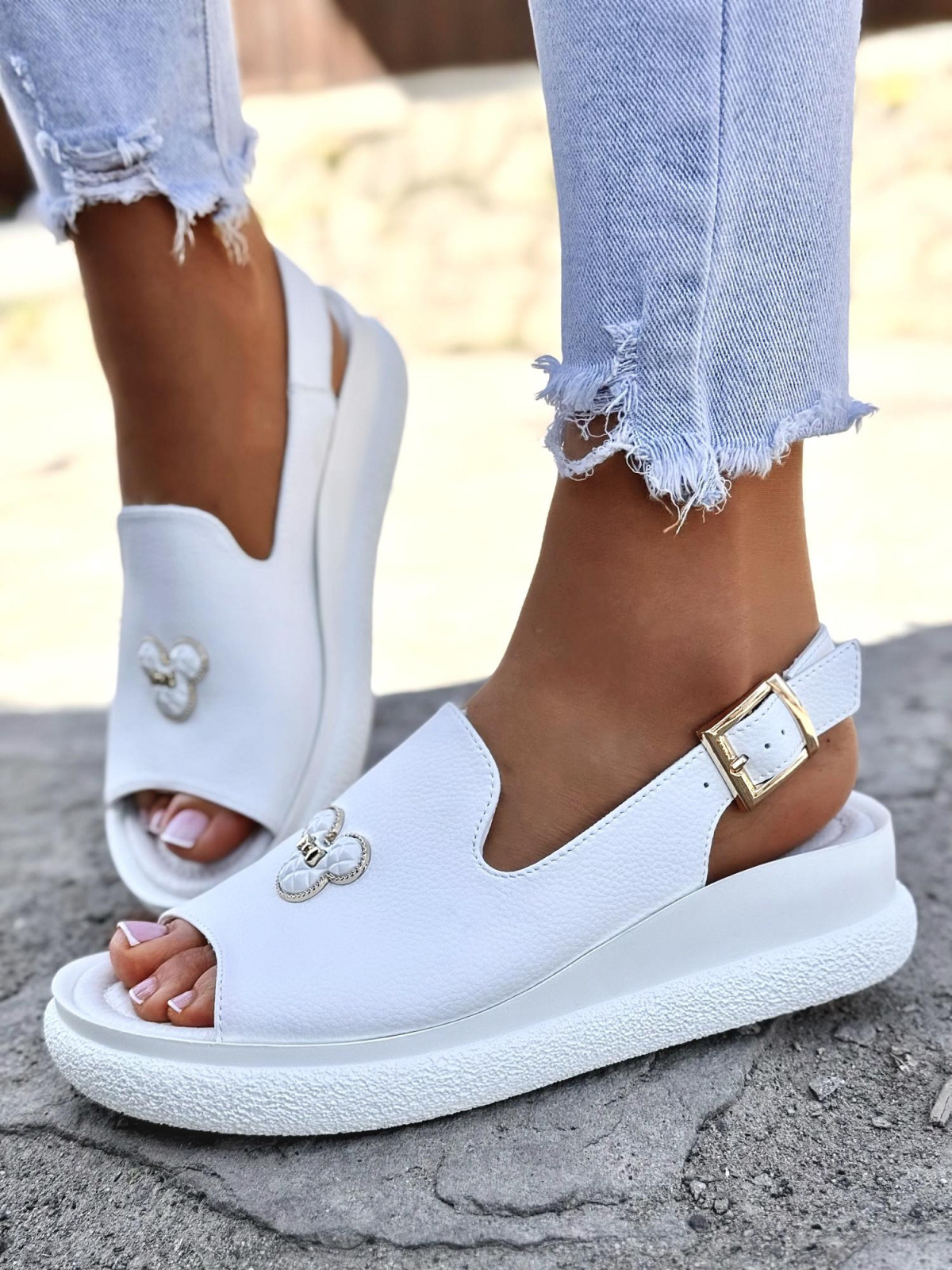 Sandałki damskie ze skóry naturalnej