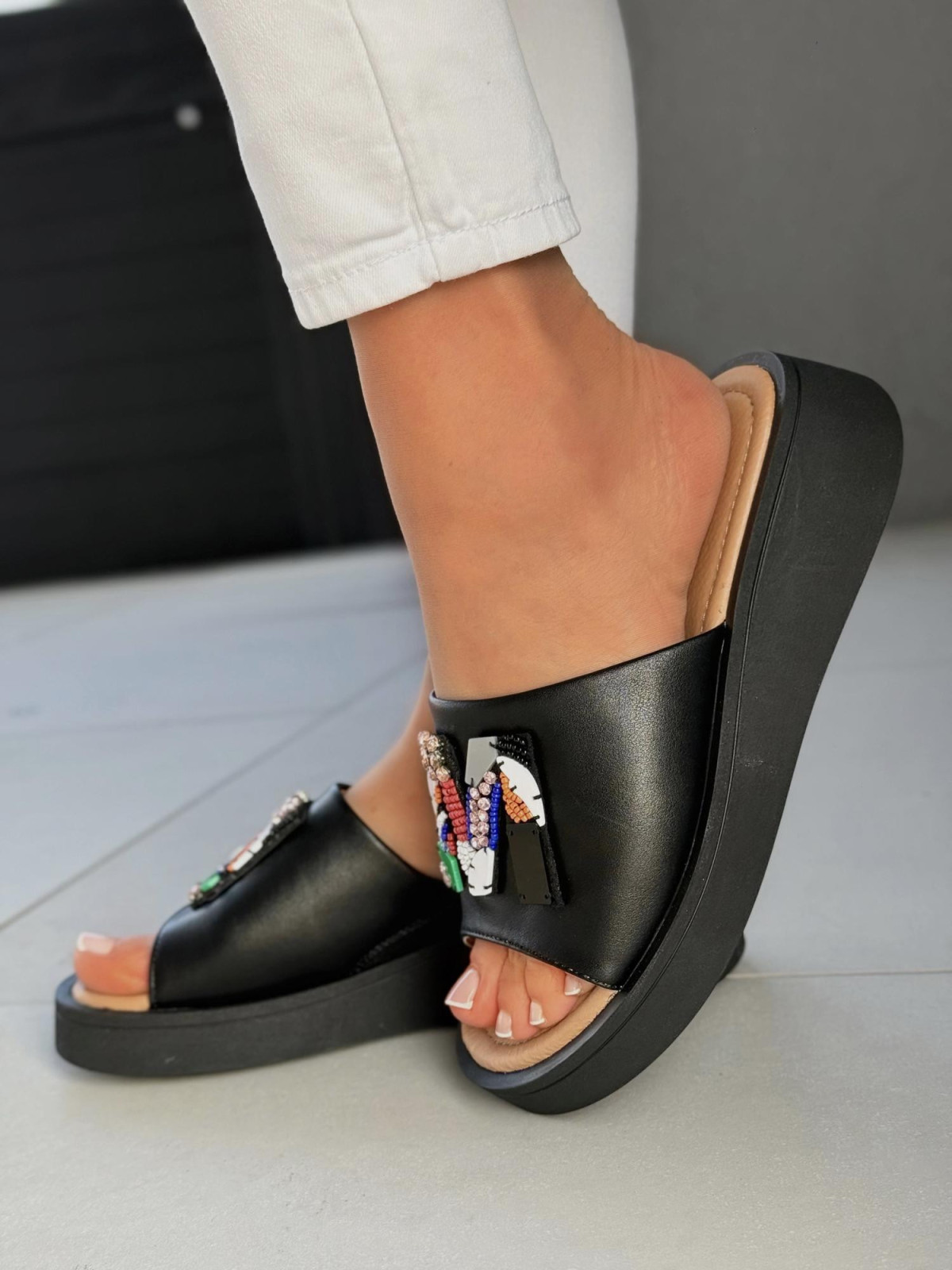 Klapki damskie ze skóry naturalnej