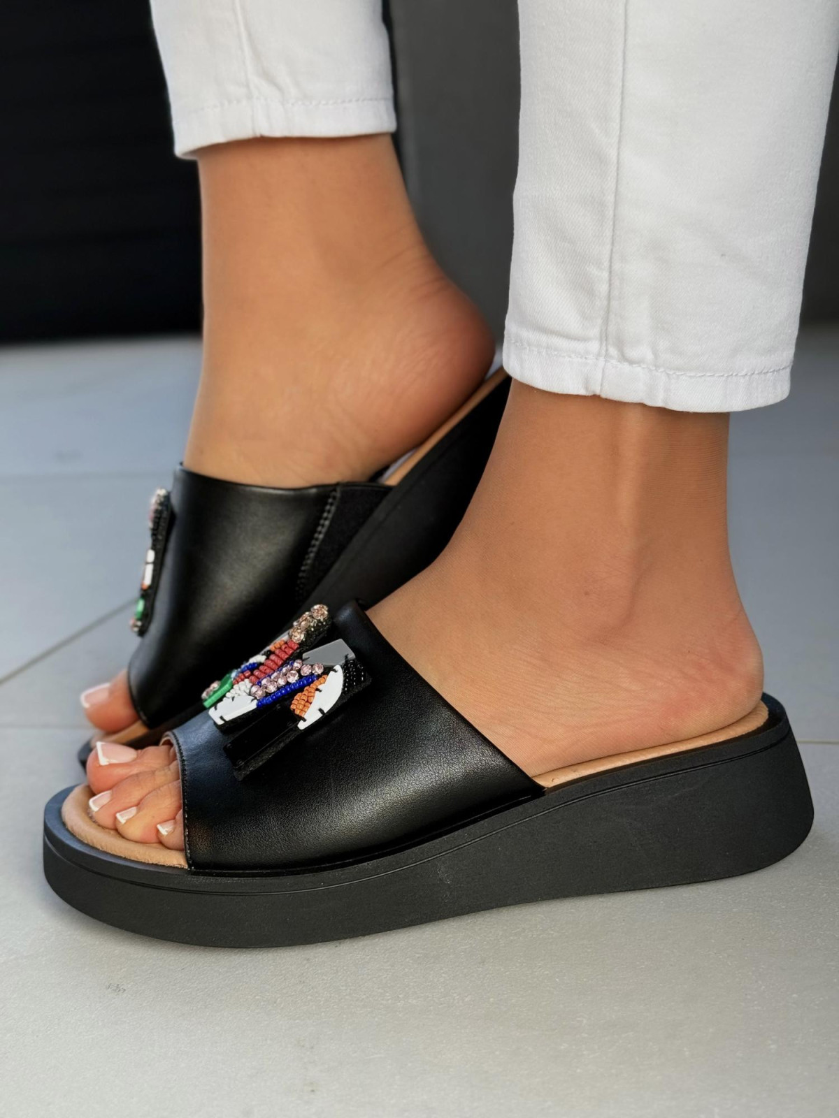 Klapki damskie ze skóry naturalnej