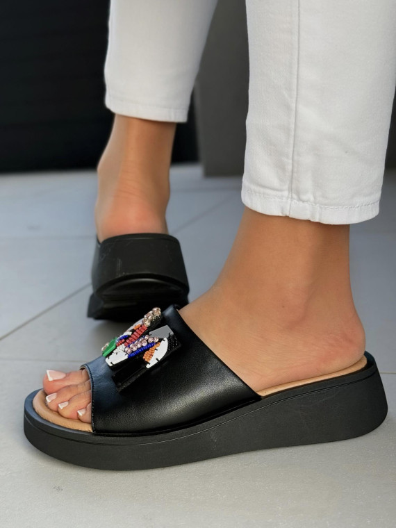 Klapki damskie ze skóry naturalnej