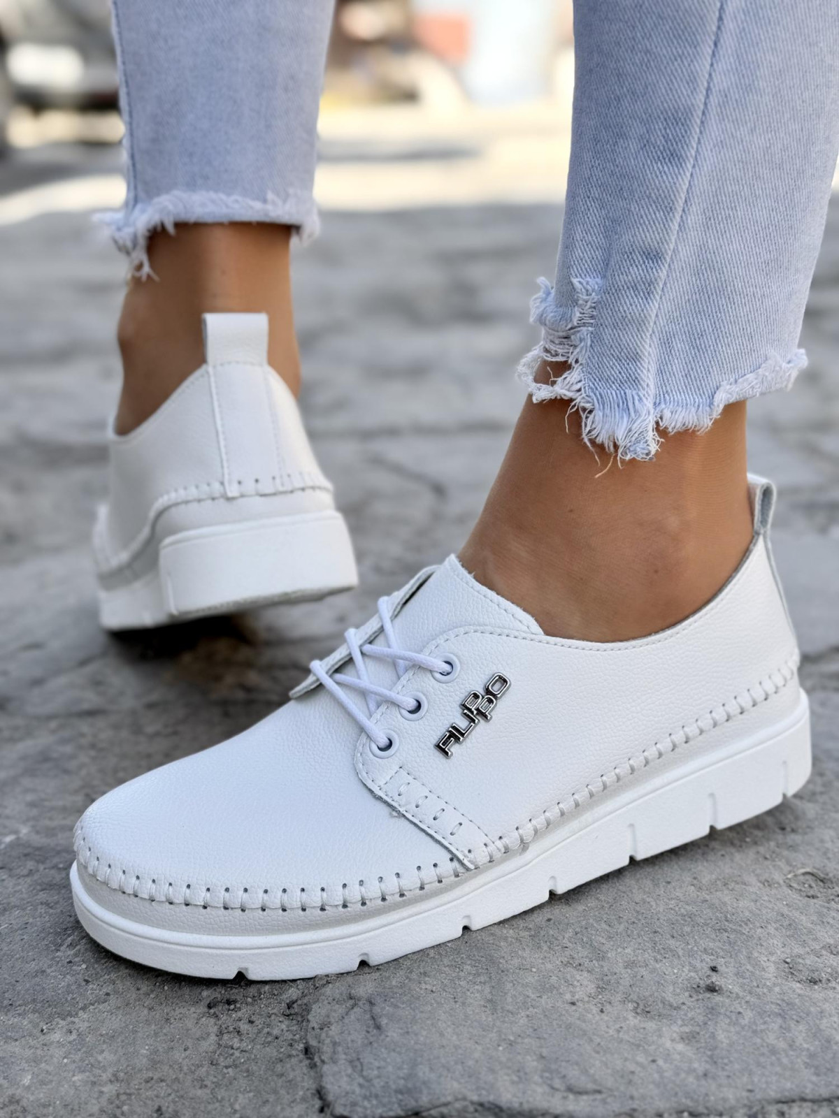 Półbuty damskie ze skóry naturalnej