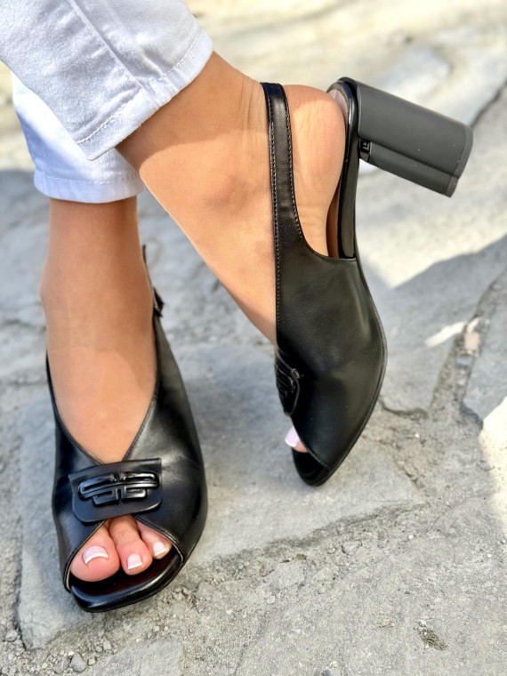 Sandałki damskie ze skóry naturalnej