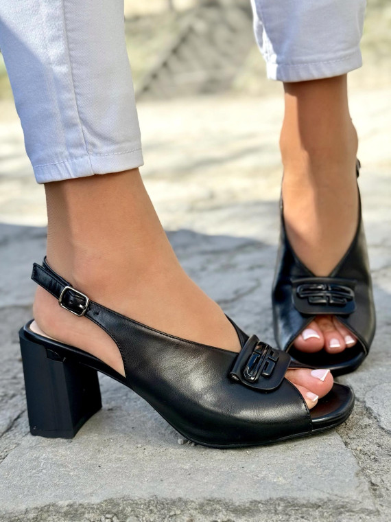 Sandałki damskie ze skóry naturalnej