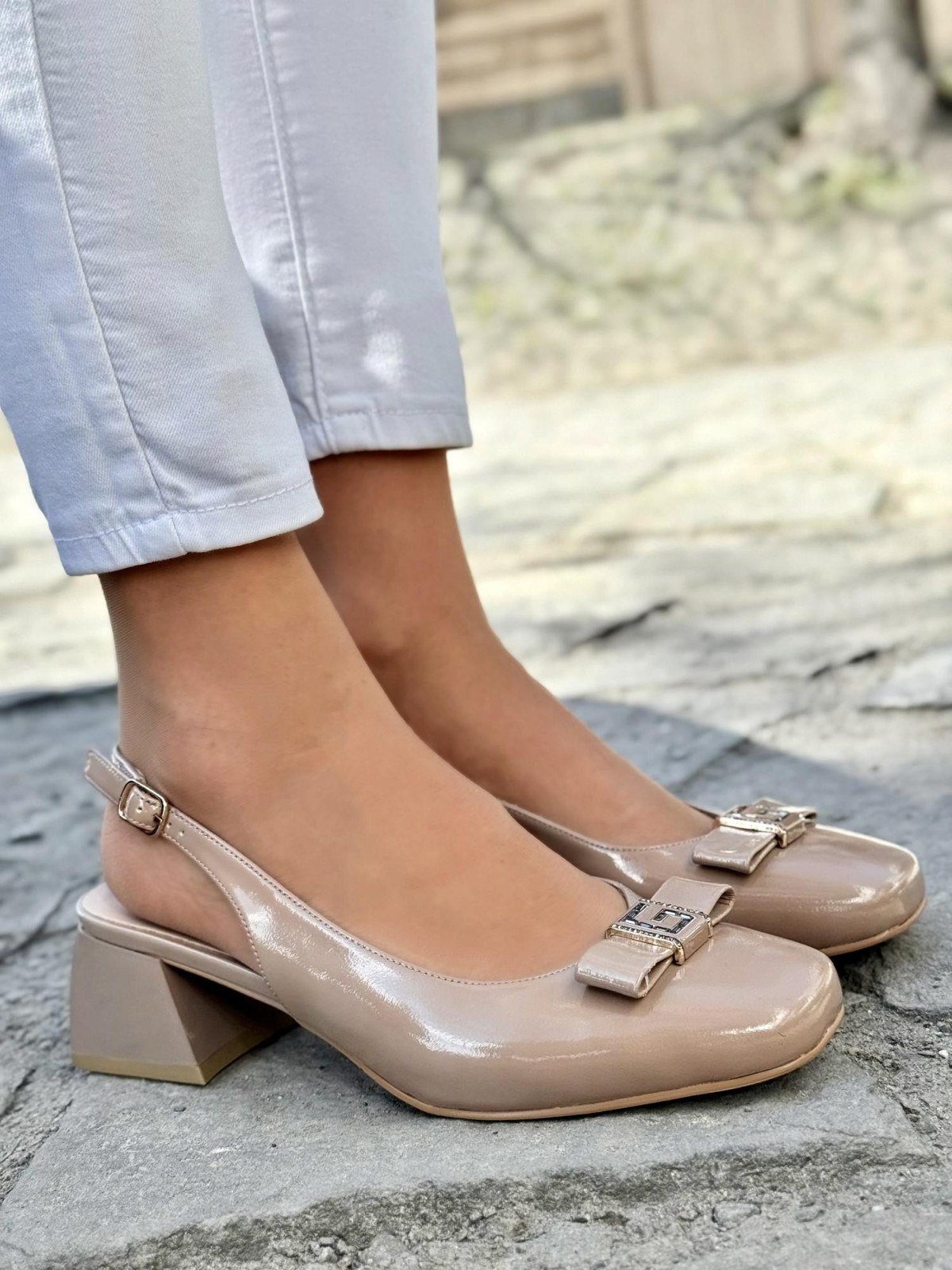 Sandałki damskie ze skóry naturalnej