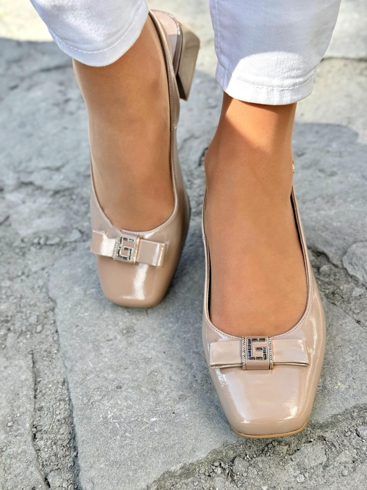 Sandałki damskie ze skóry naturalnej