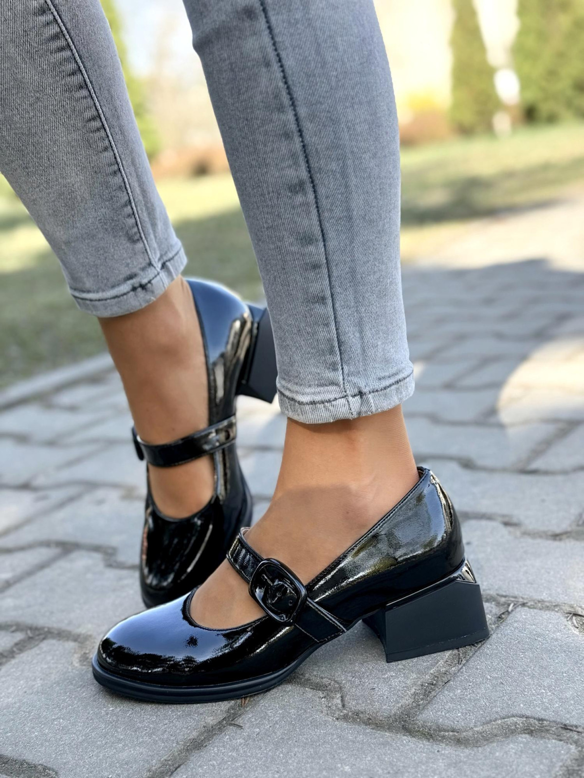 Półbuty damskie ze skóry naturalnej