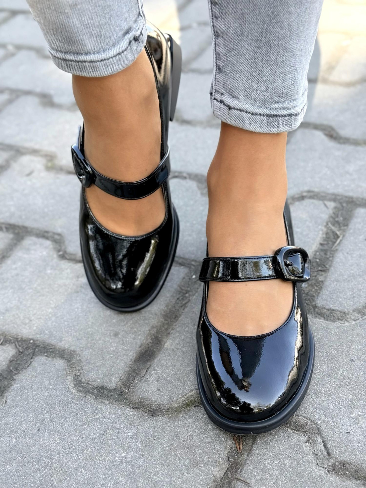 Półbuty damskie ze skóry naturalnej