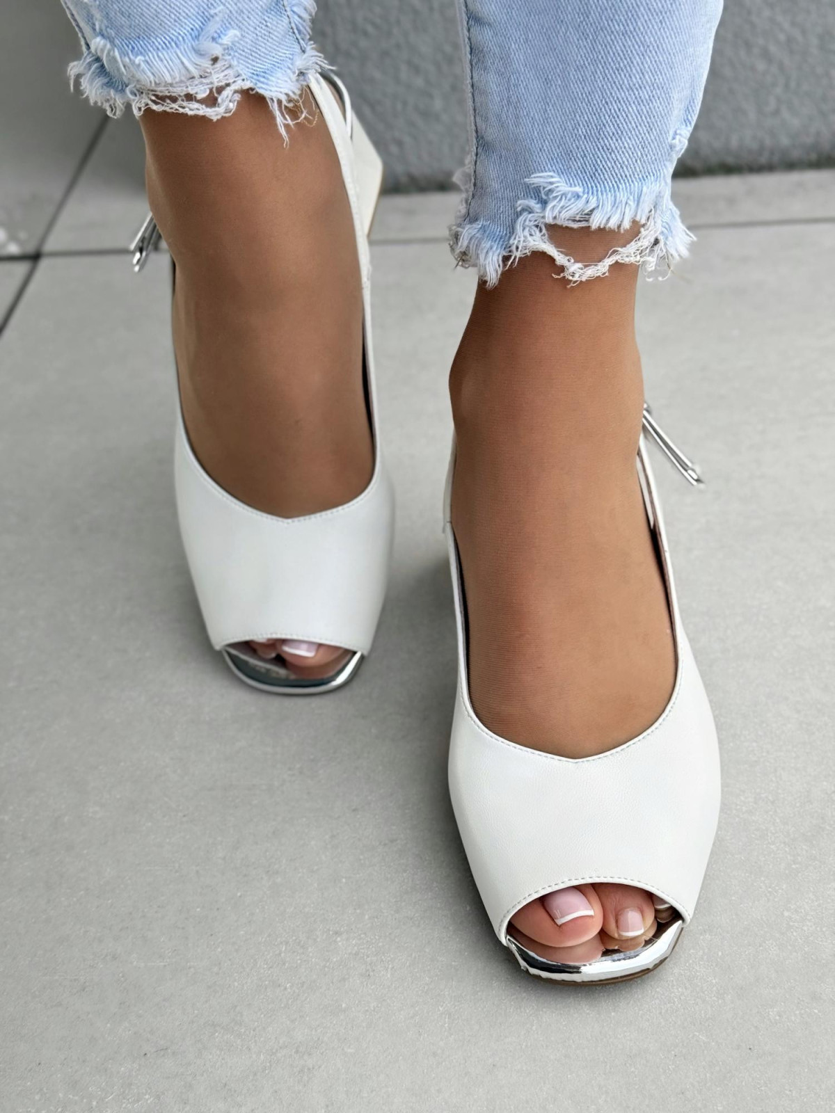 Sandałki damskie ze skóry naturalnej