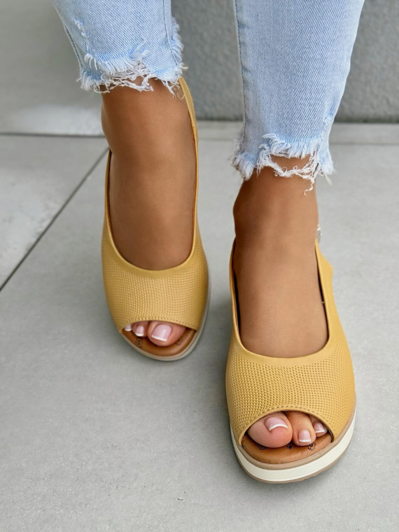 Sandałki damskie ze skóry naturalnej