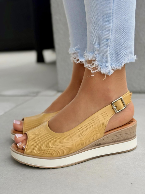 Sandałki damskie ze skóry naturalnej