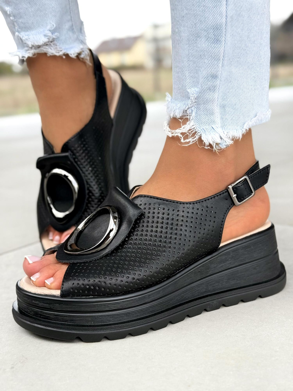 Sandałki damskie ze skóry naturalnej