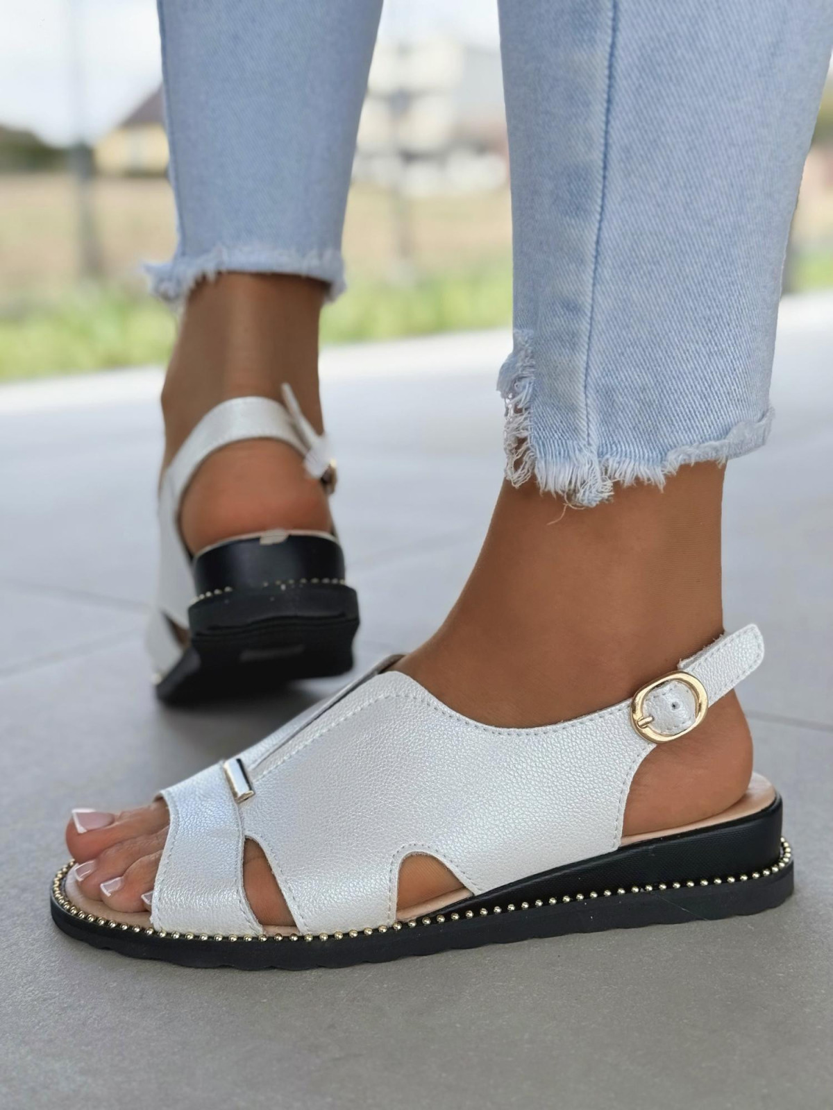 Sandałki damskie ze skóry naturalnej