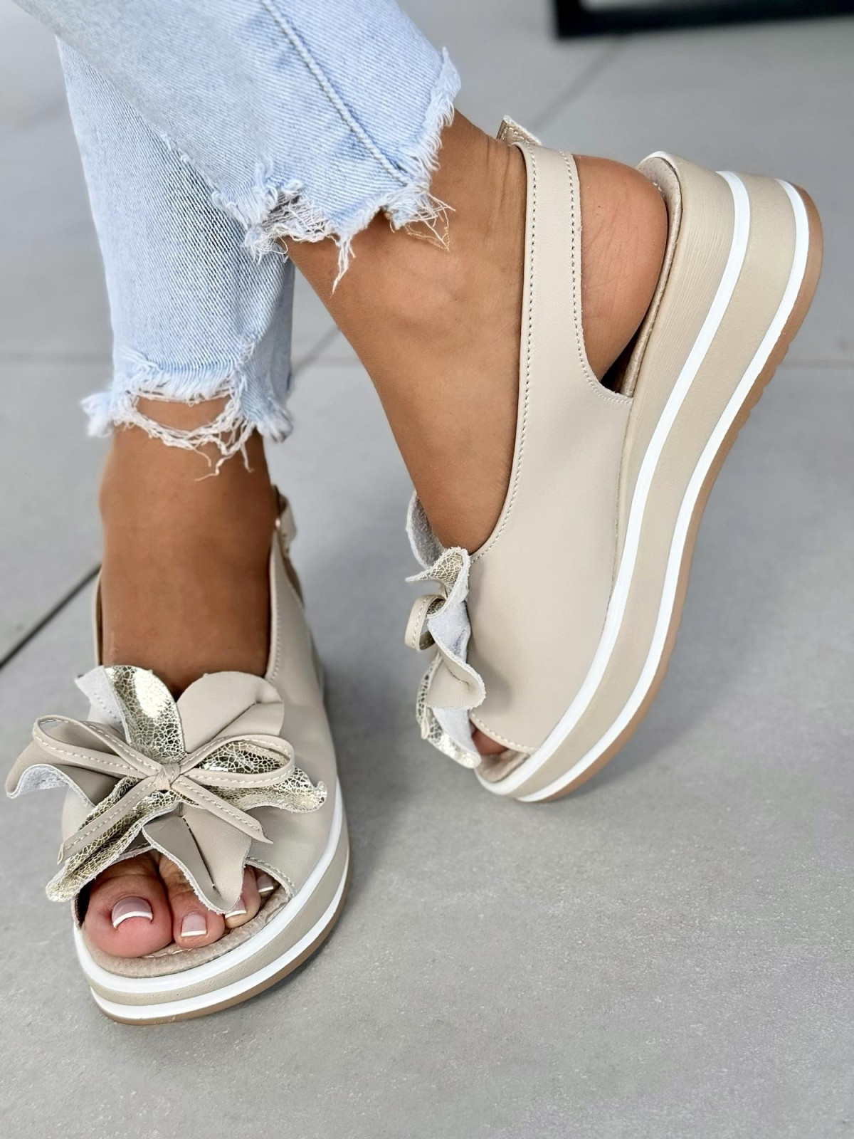 Sandałki damskie ze skóry naturalnej