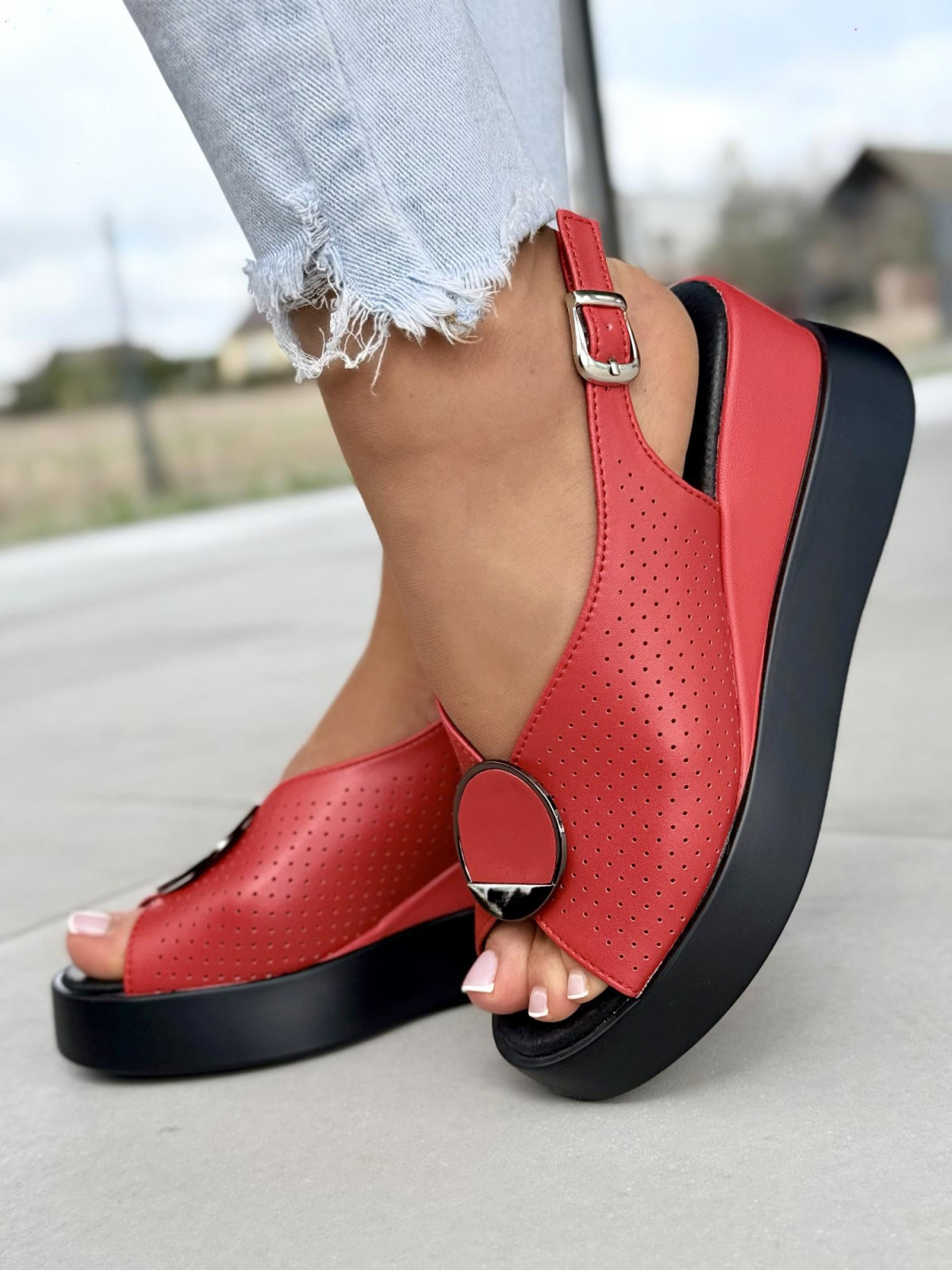 Sandałki damskie ze skóry naturalnej