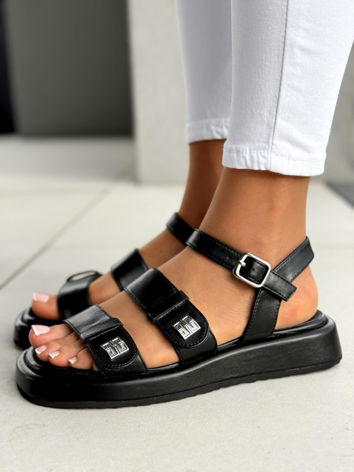 Sandałki damskie ze skóry naturalnej