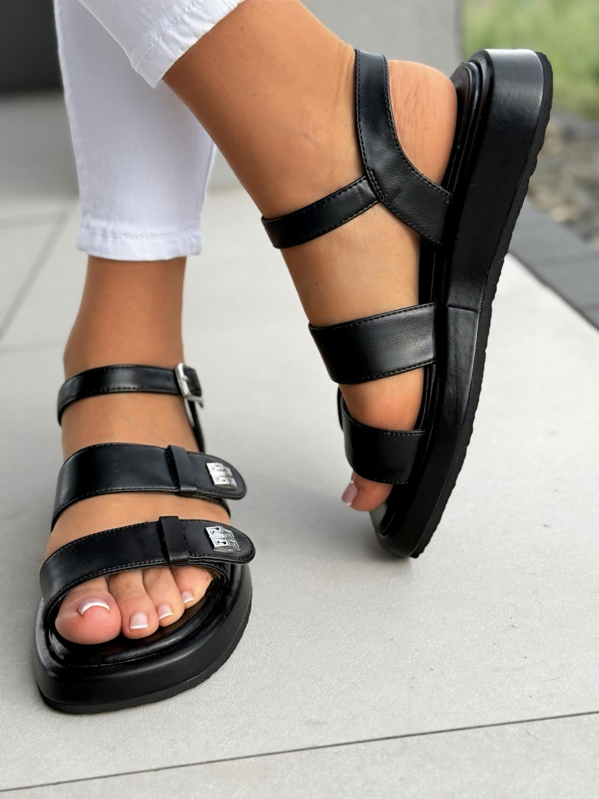 Sandałki damskie ze skóry naturalnej