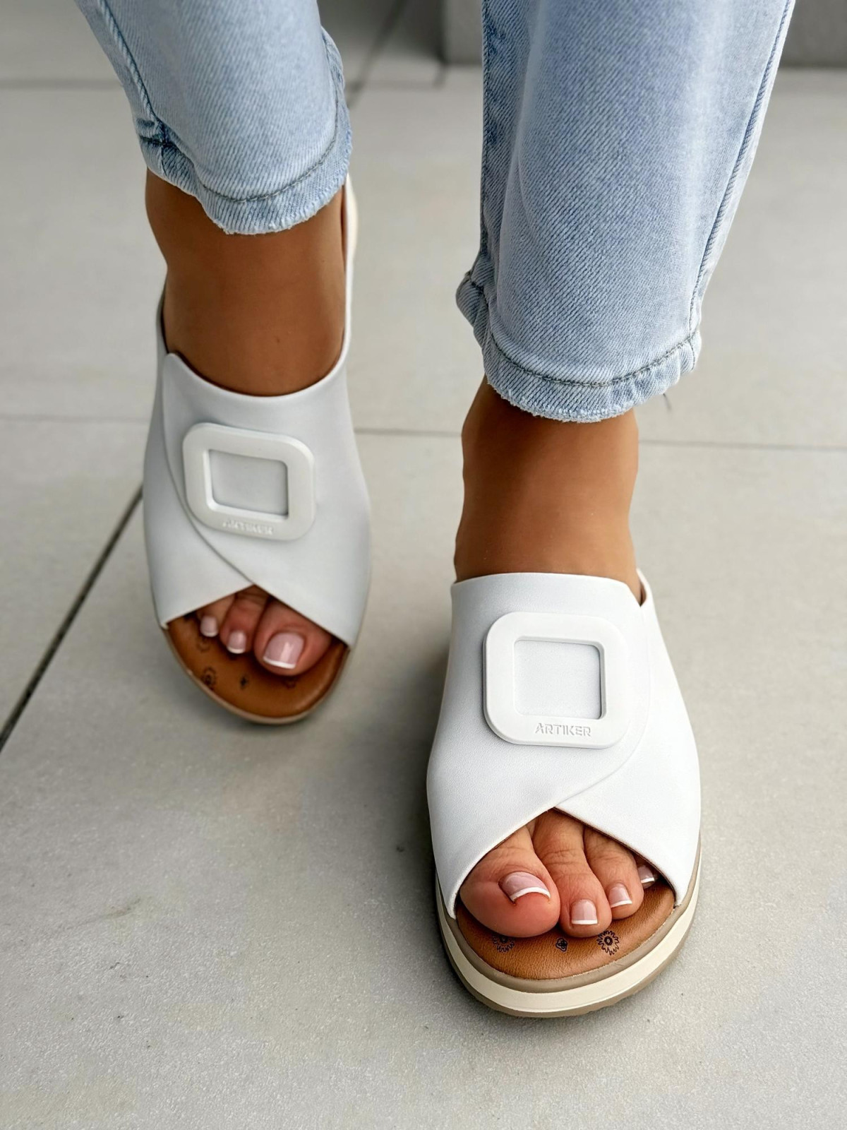 Klapki damskie ze skóry naturalnej