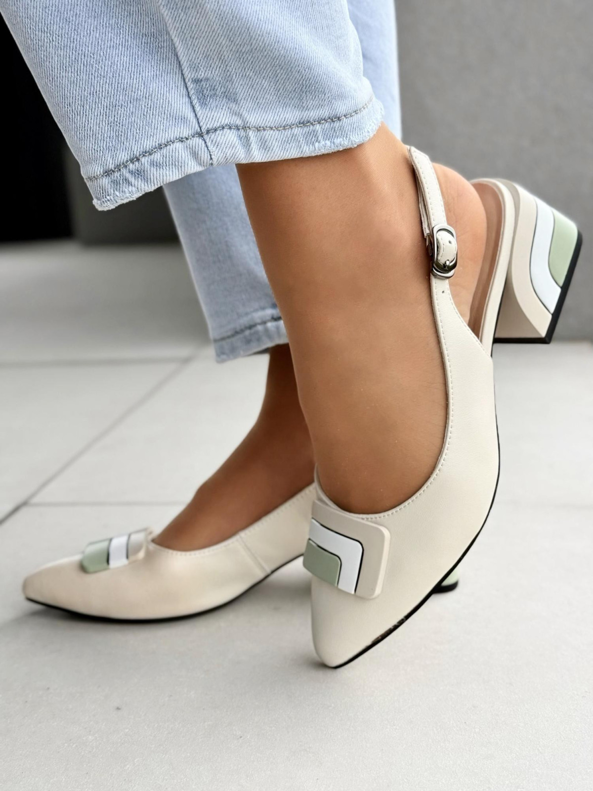 Sandałki damskie ze skóry naturalnej