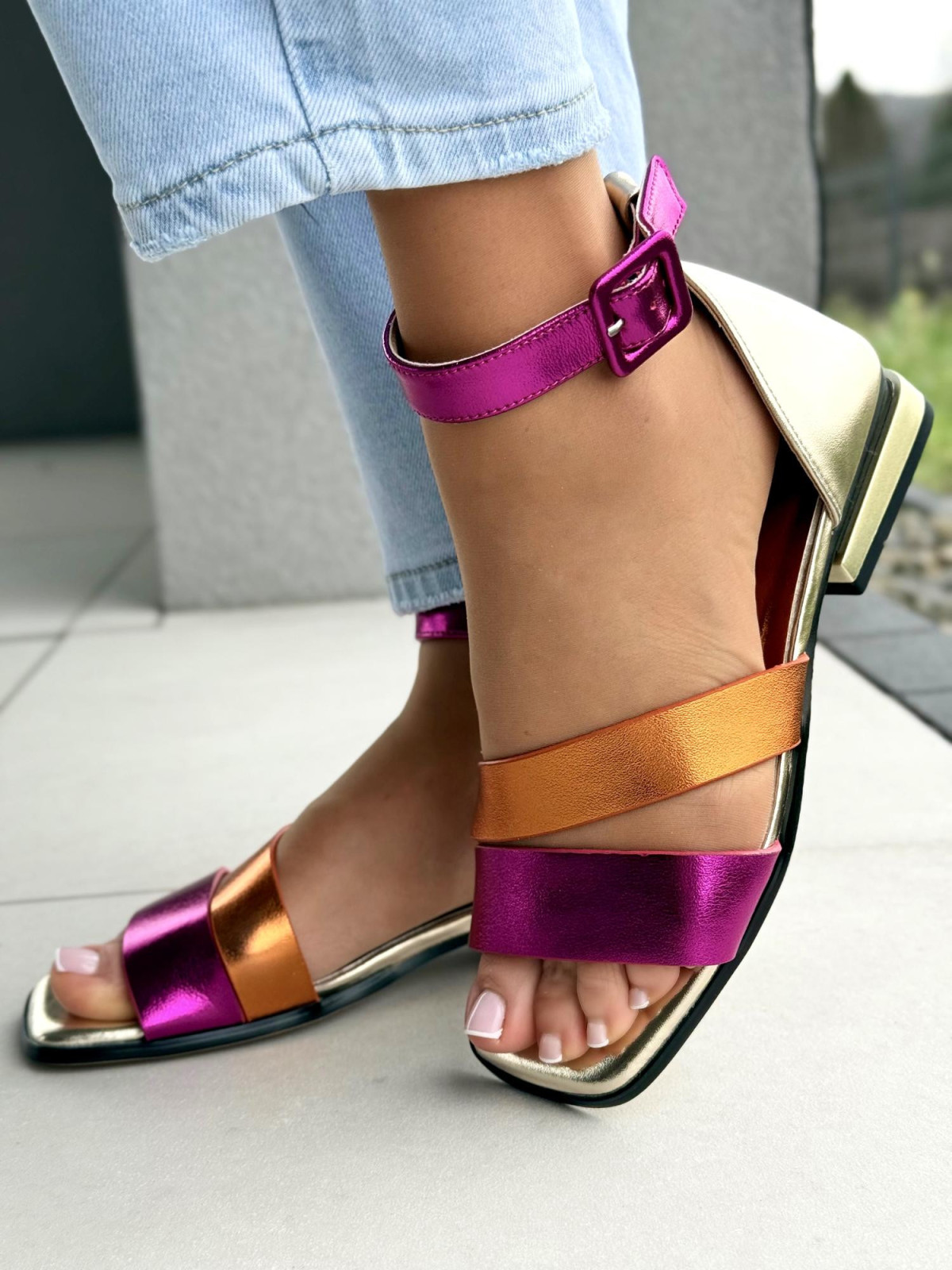 Sandałki damskie ze skóry naturalnej