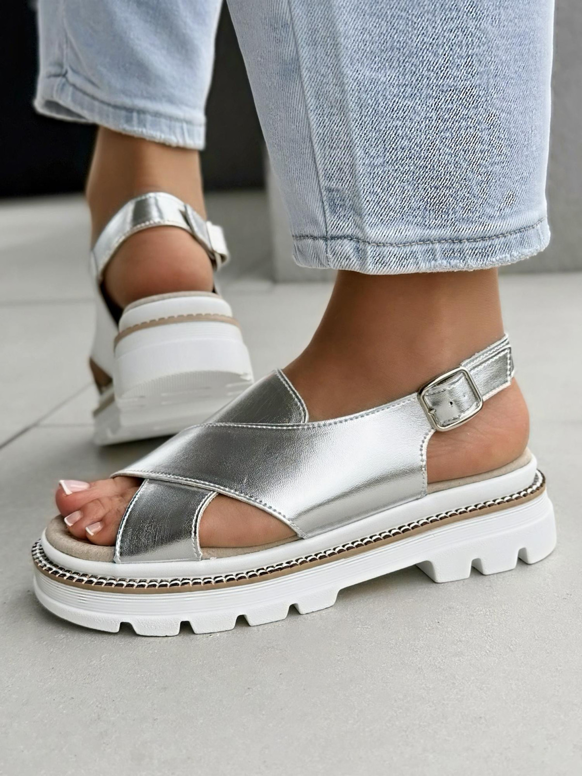 Sandałki damskie ze skóry naturalnej