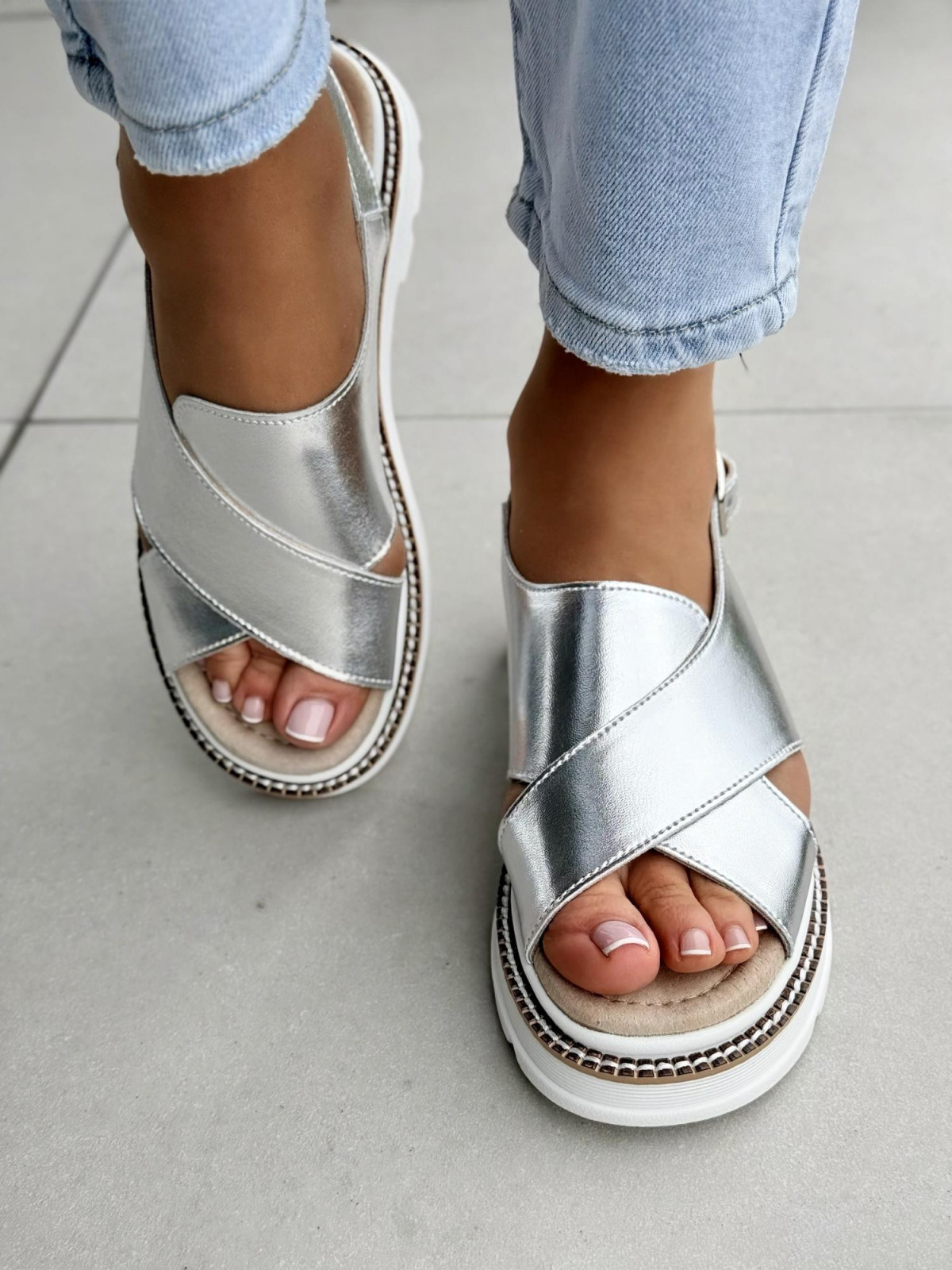 Sandałki damskie ze skóry naturalnej