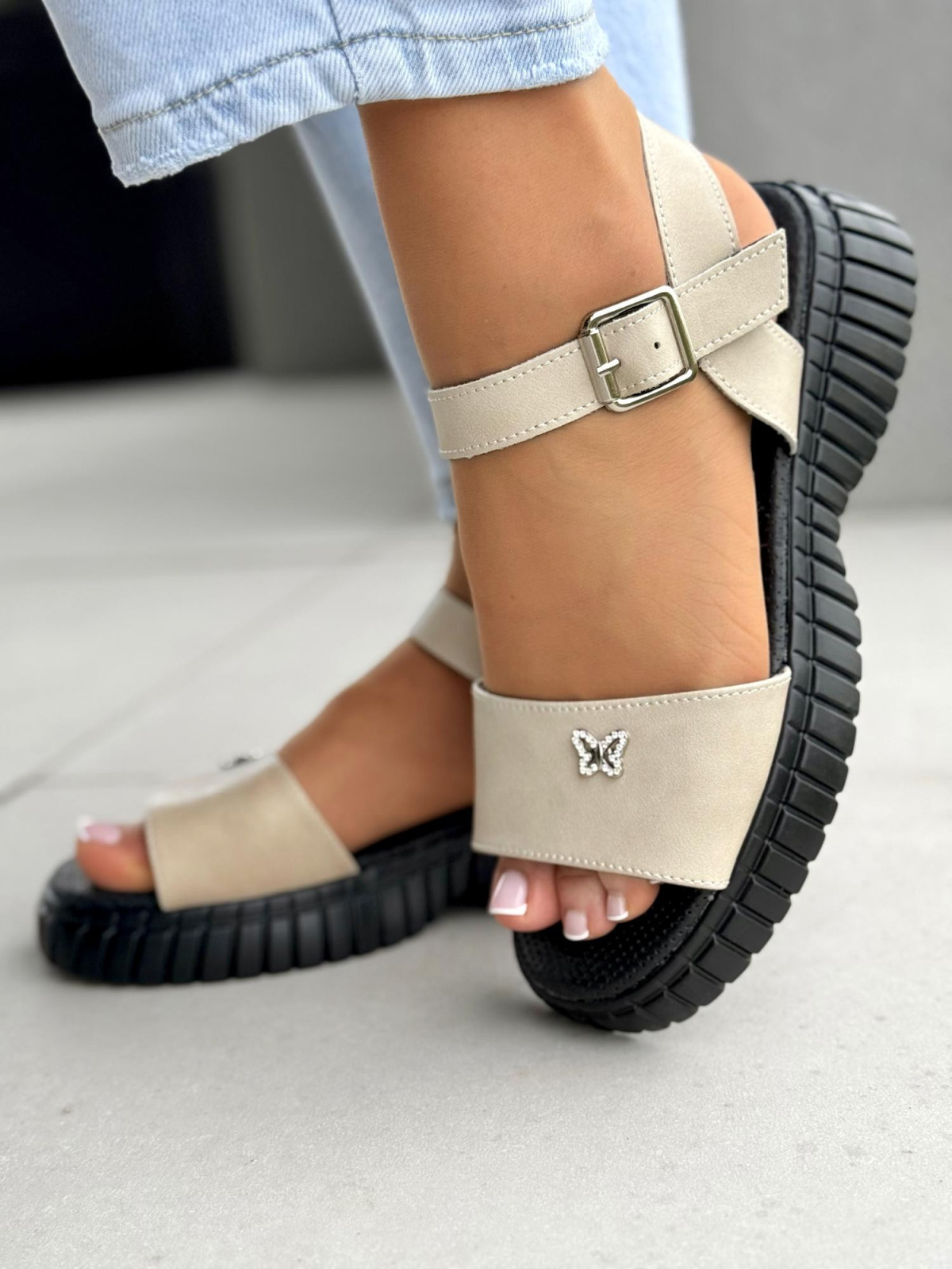 Sandałki damskie ze skóry naturalnej