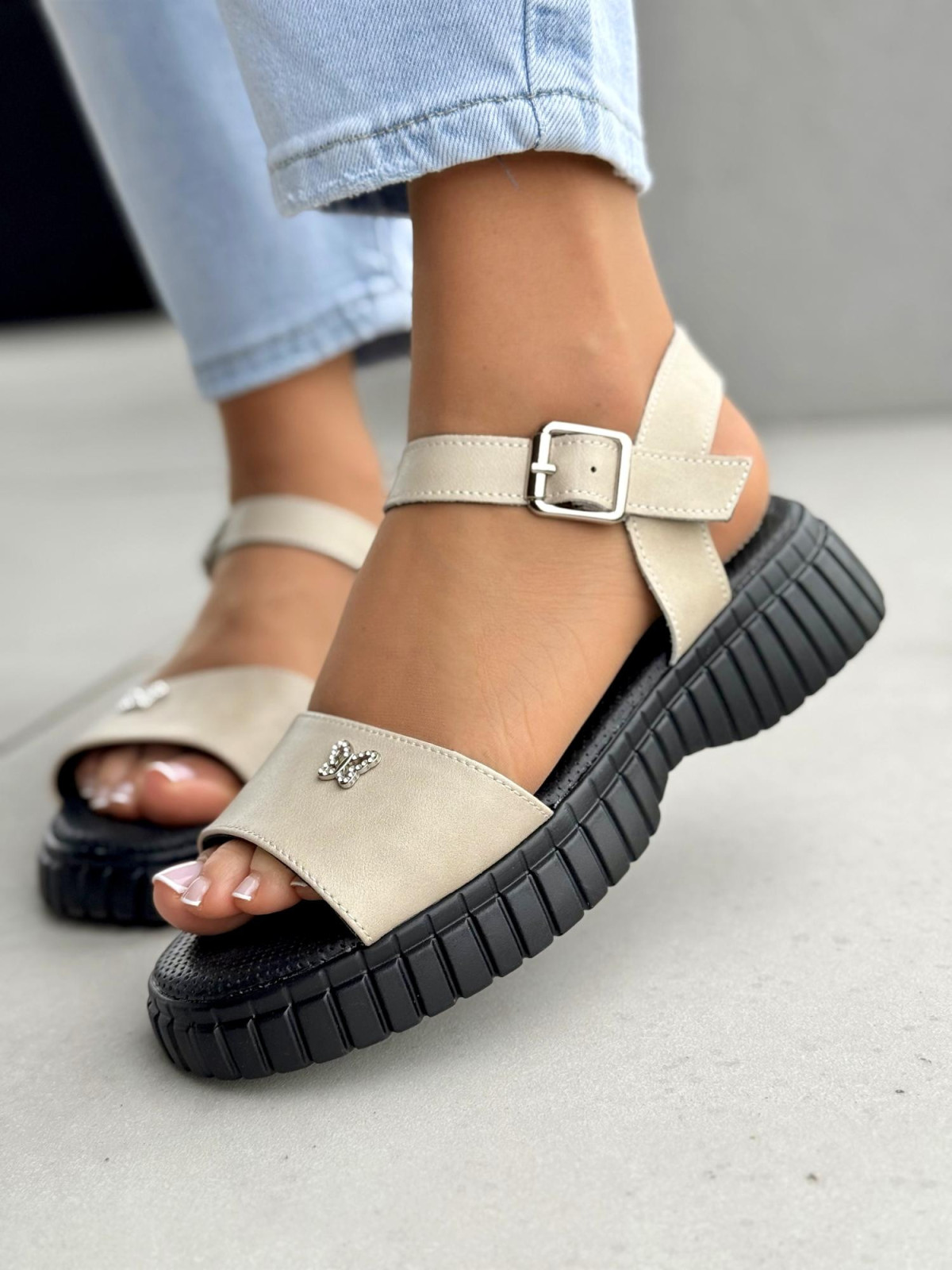 Sandałki damskie ze skóry naturalnej