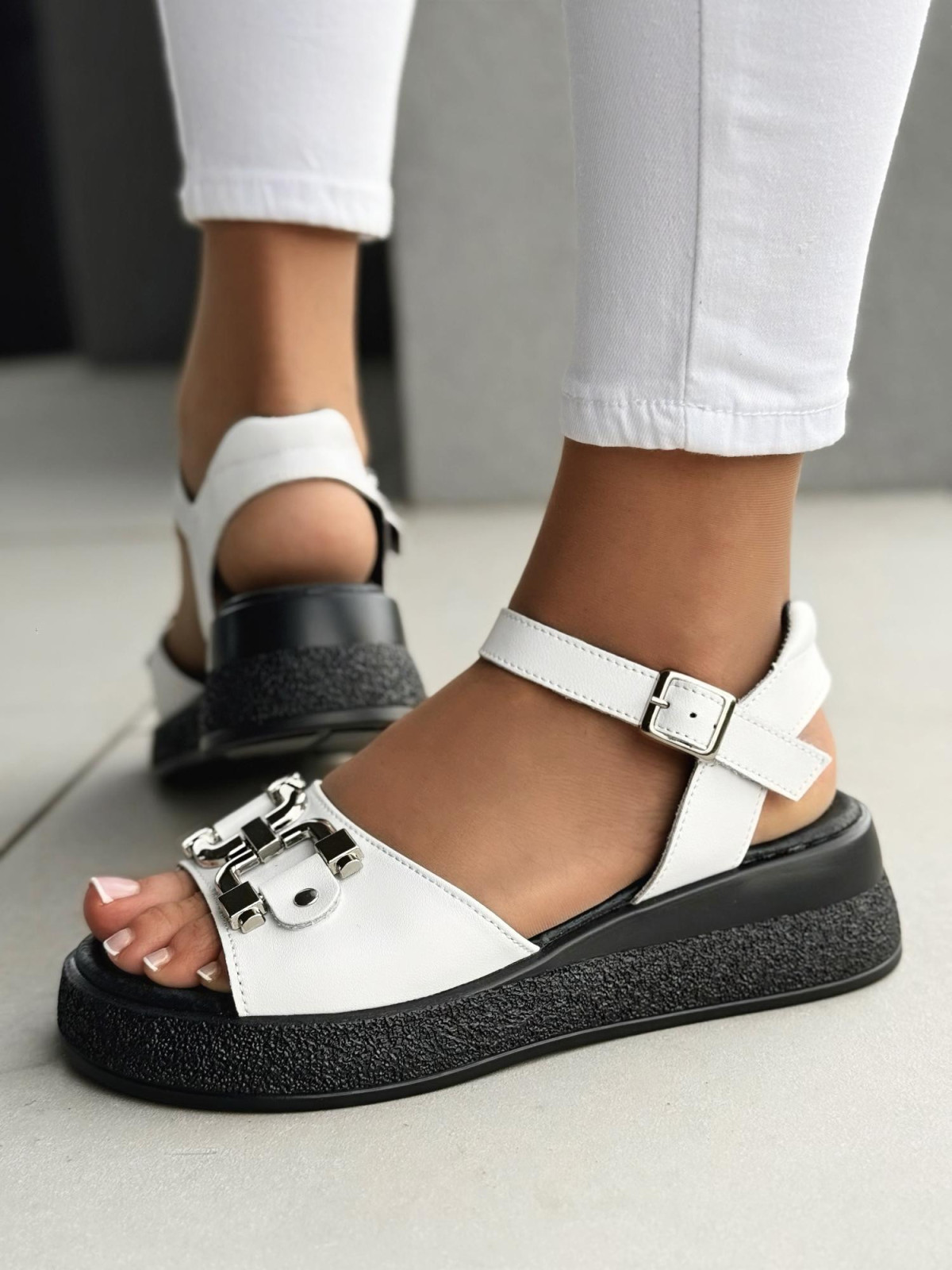 Sandałki damskie ze skóry naturalnej