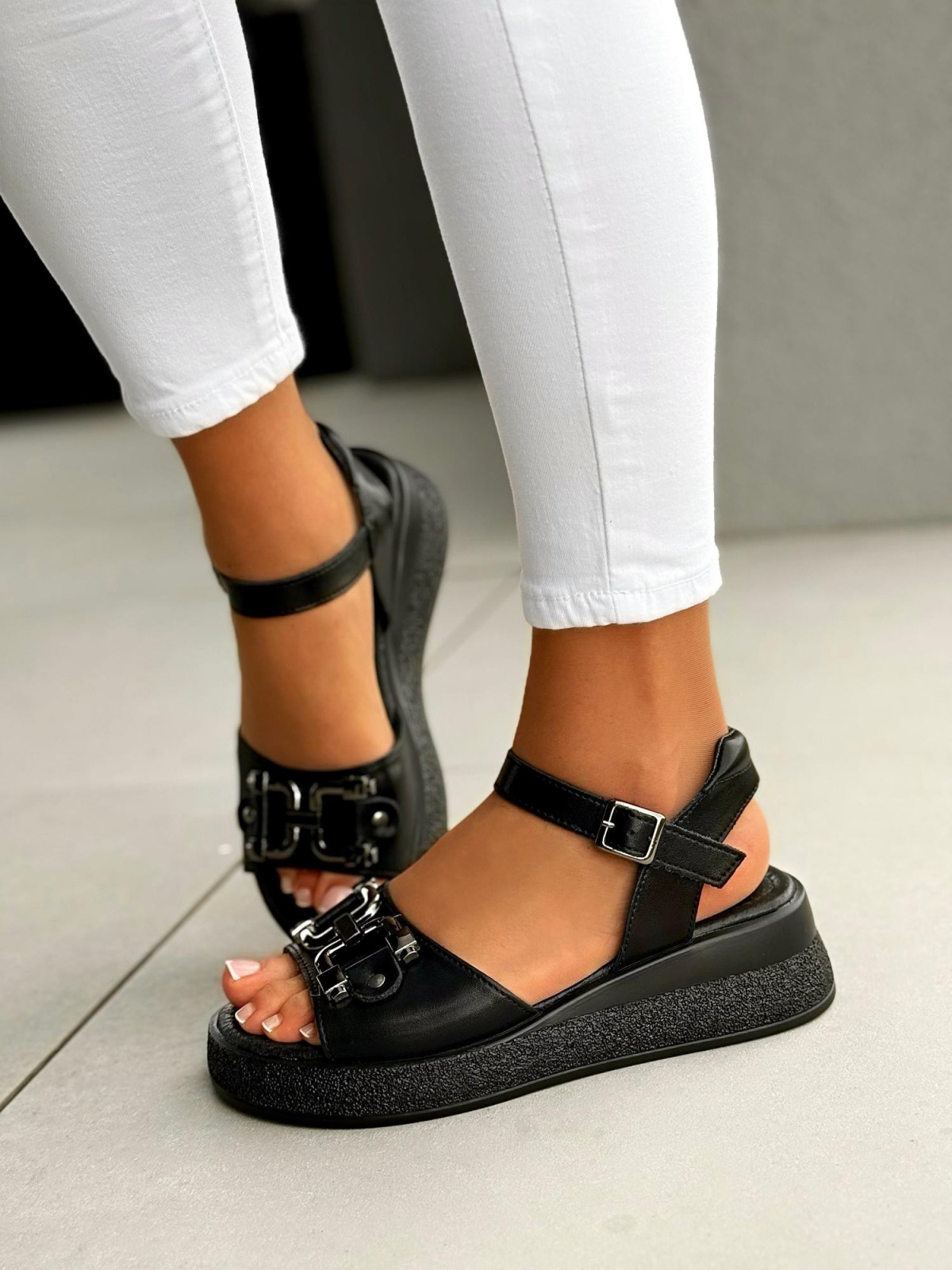 Sandałki damskie ze skóry naturalnej