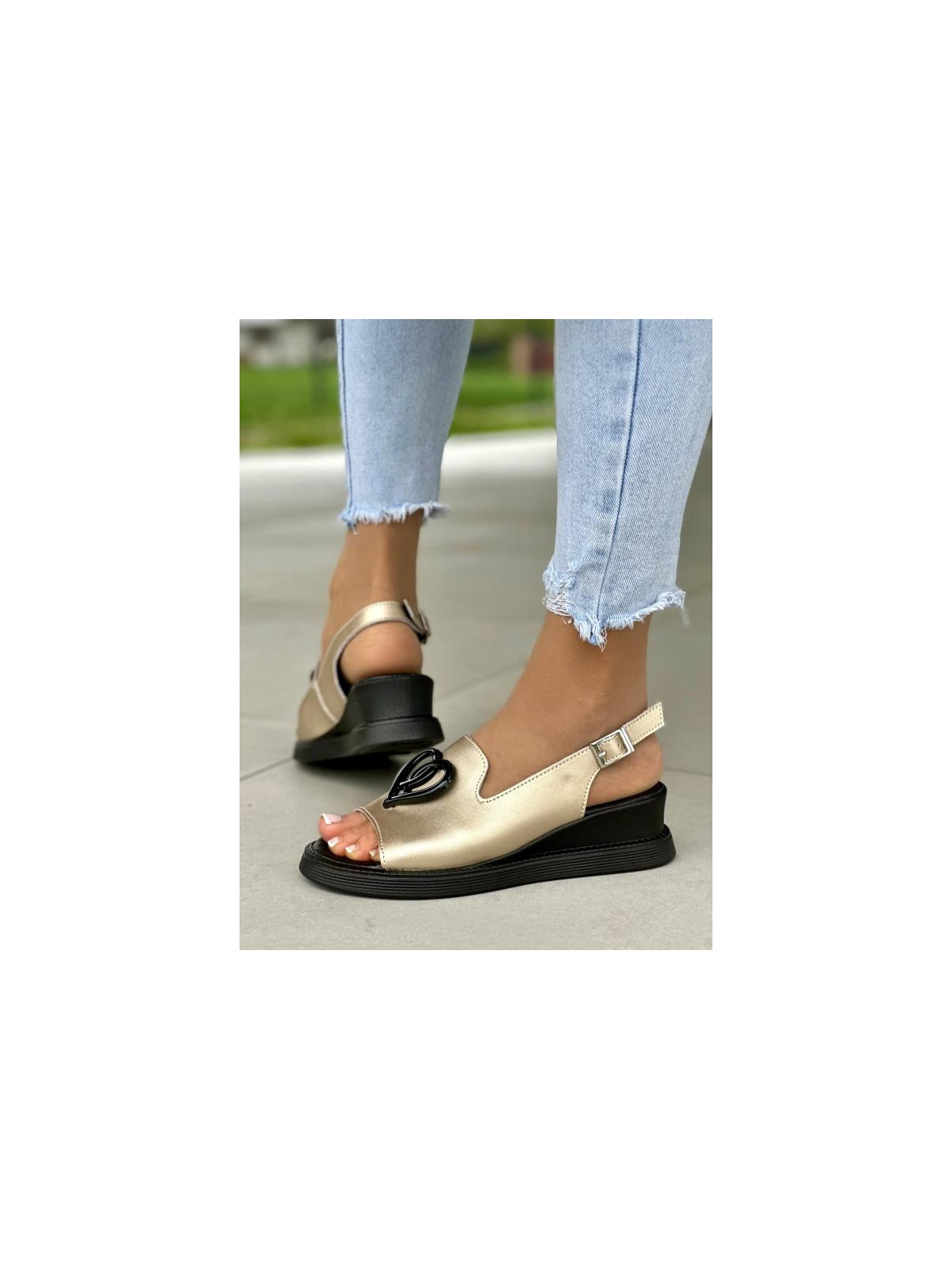 Sandały damskie ze skóry naturalnej