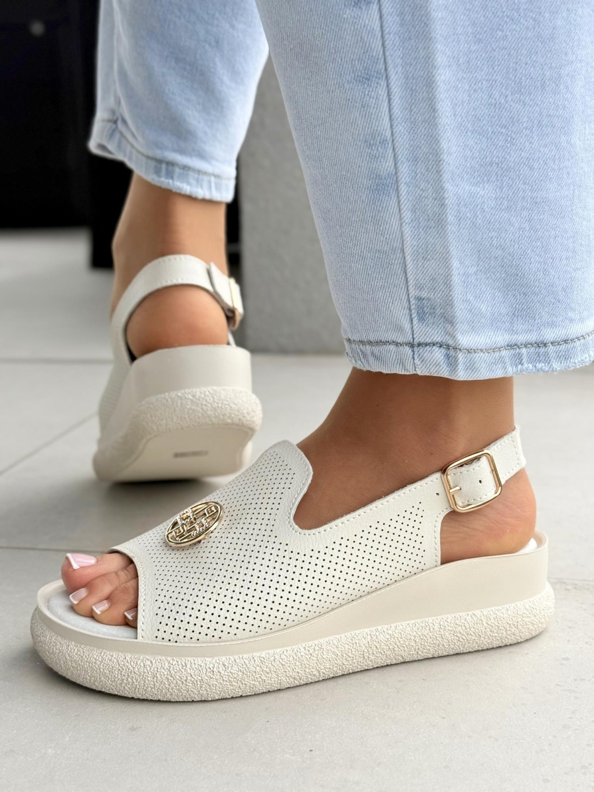 Sandałki damskie ze skóry naturalnej