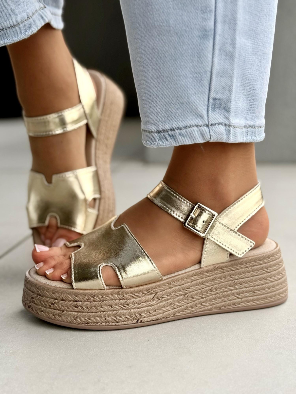 Sandałki damskie ze skóry naturalnej