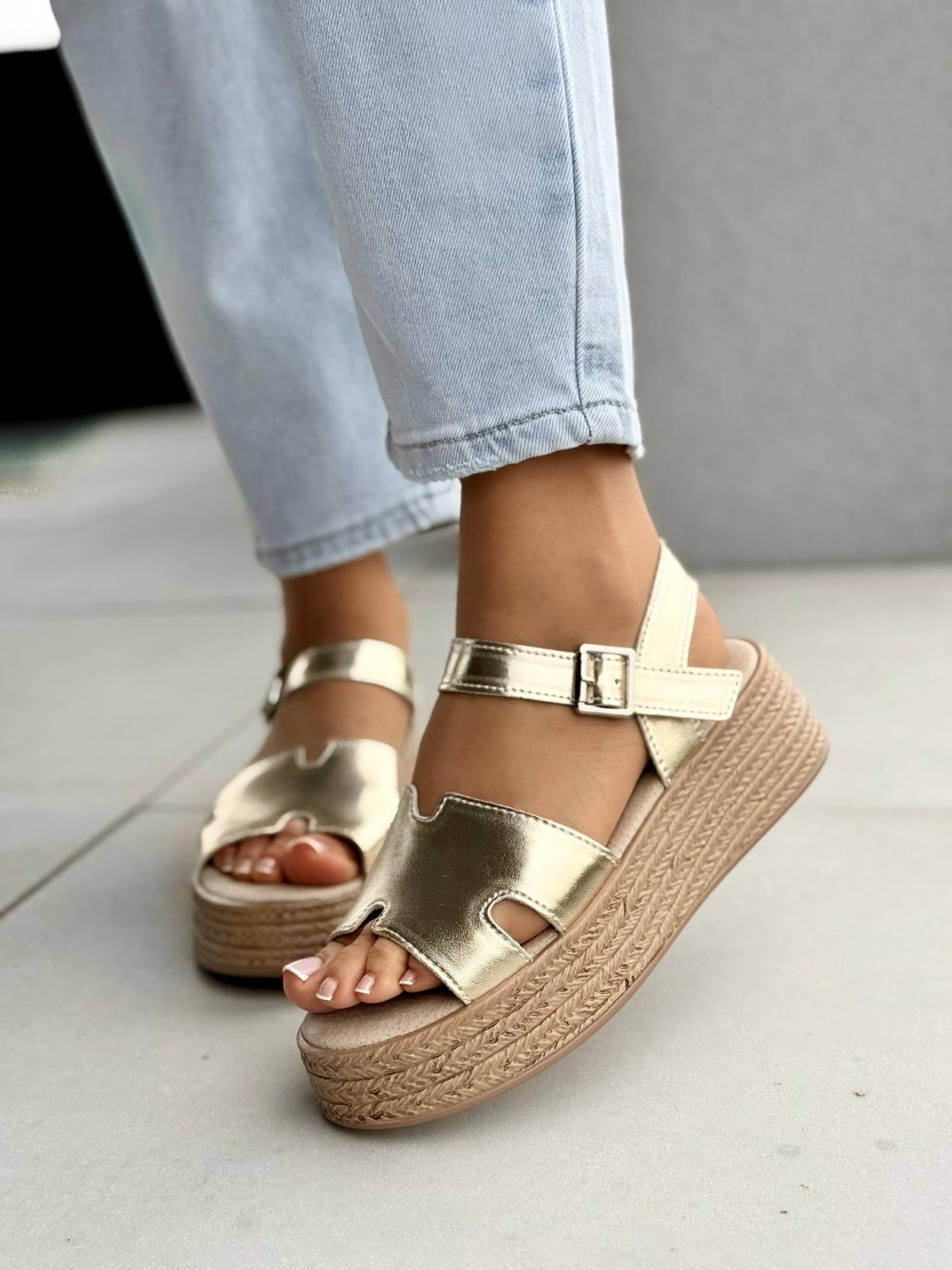 Sandałki damskie ze skóry naturalnej