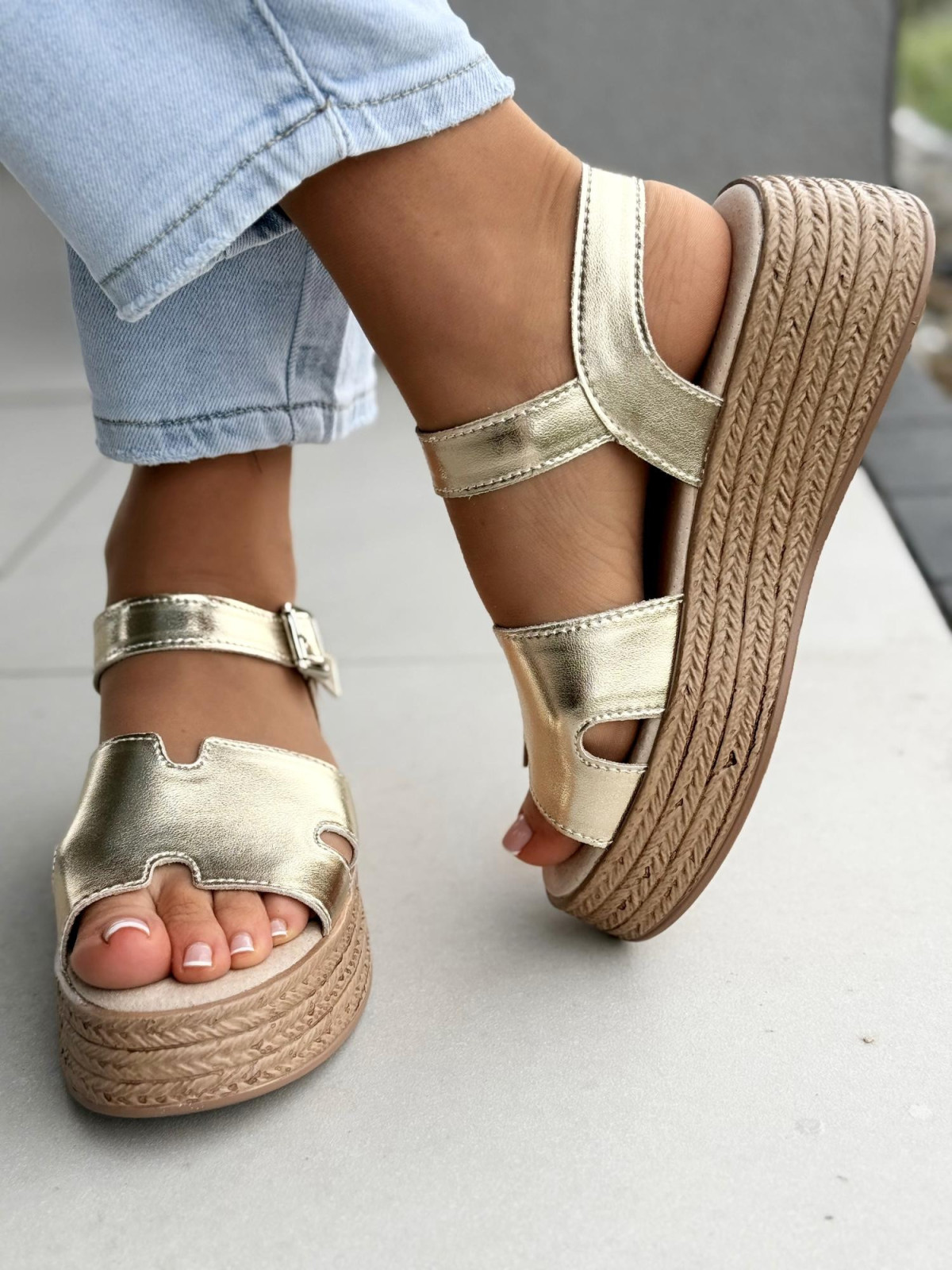 Sandałki damskie ze skóry naturalnej