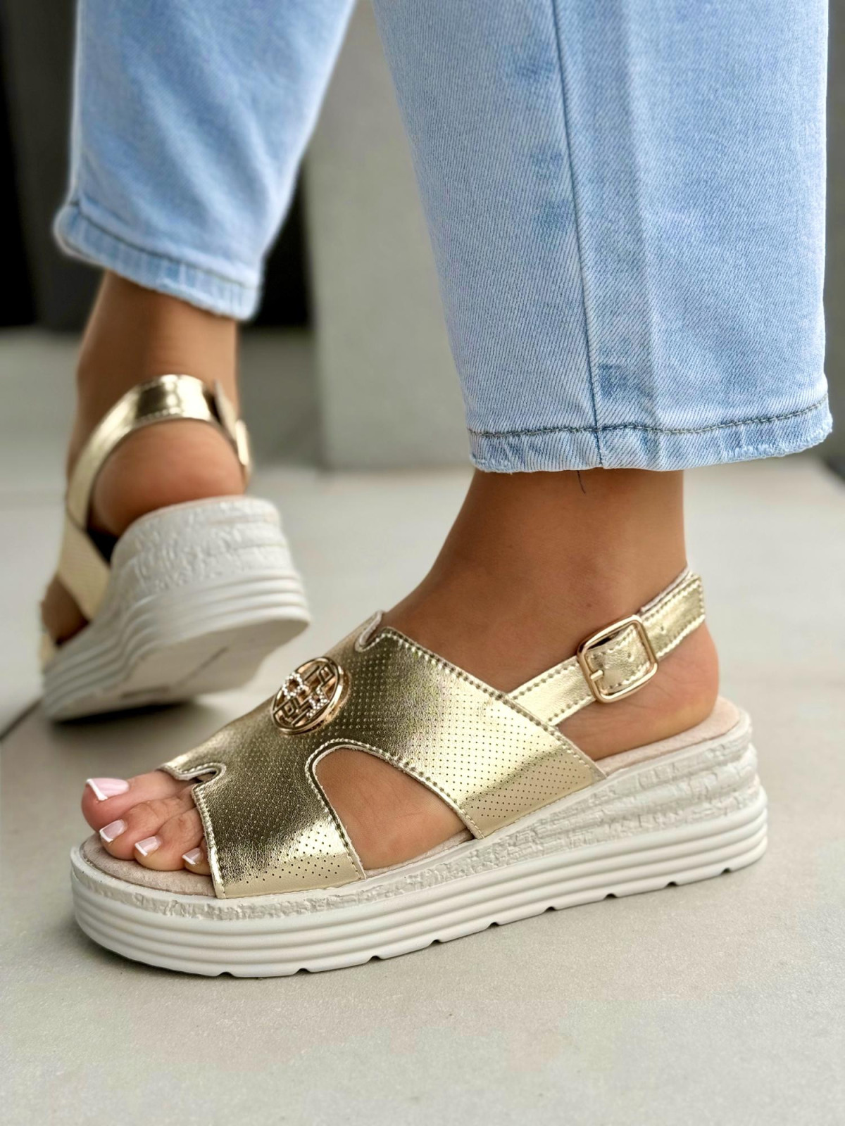 Sandałki damskie ze skóry naturalnej