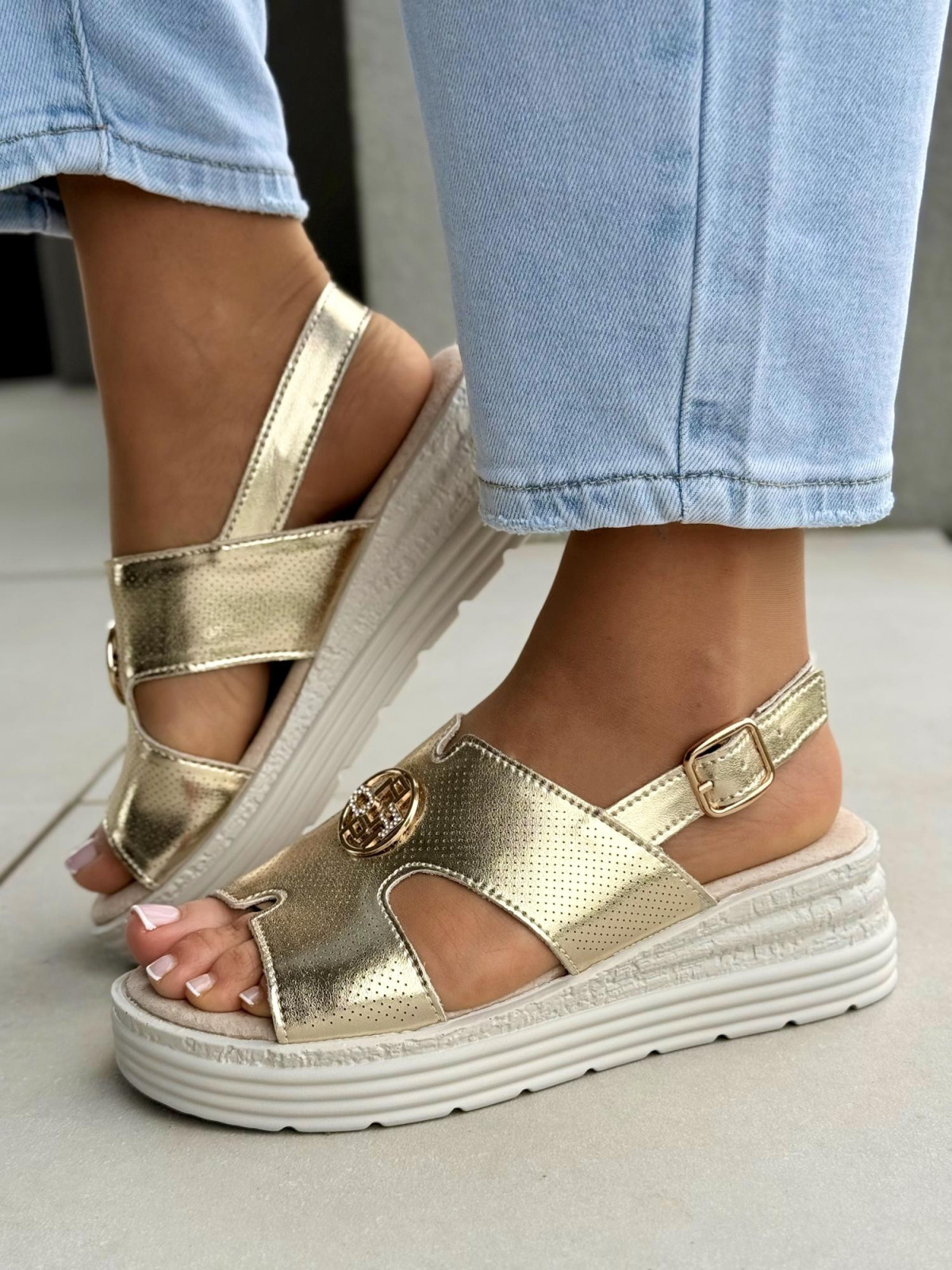 Sandałki damskie ze skóry naturalnej